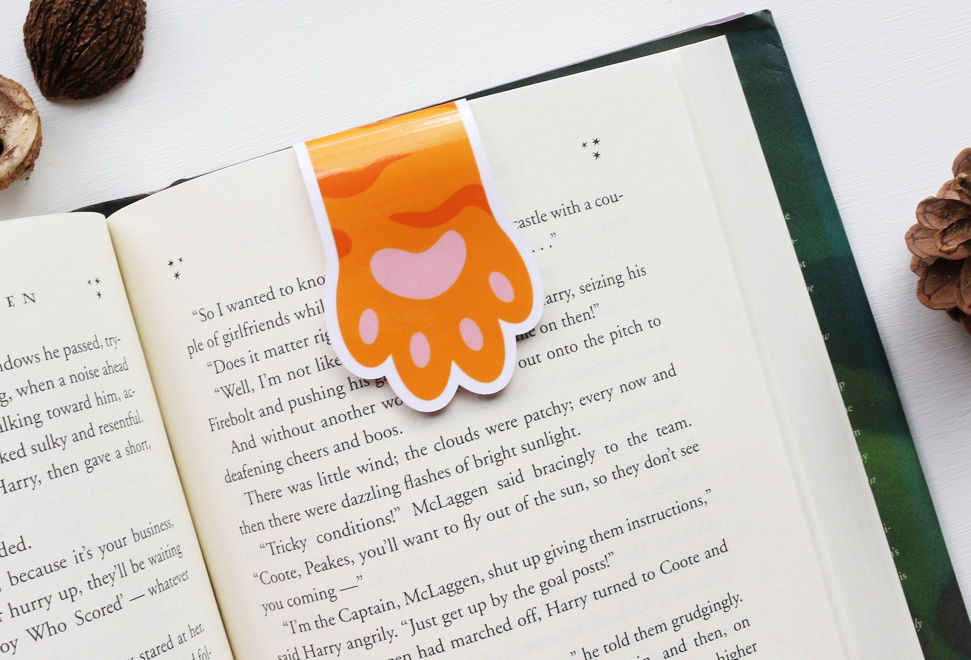 Cat Paw Magnetic Bookmark Orange - Bookish Gift The Curious Catbird